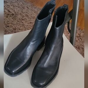 Vince Women's Remi Leather Pull Tab Ankle Booties